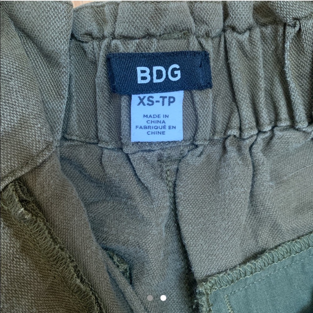 BDG urban outfitters high waisted olive shorts - Picture 2 of 2